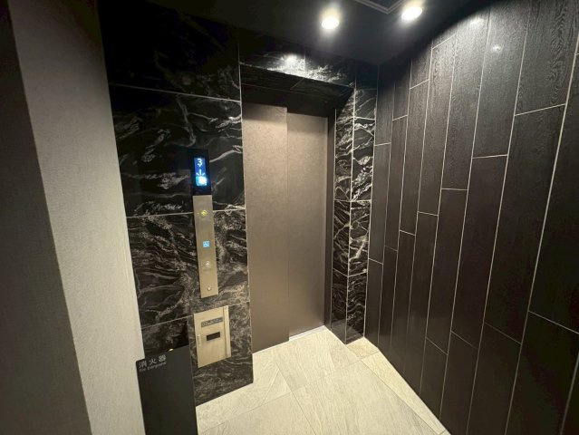 S-RESIDENCE本中山aloriaのエントランス