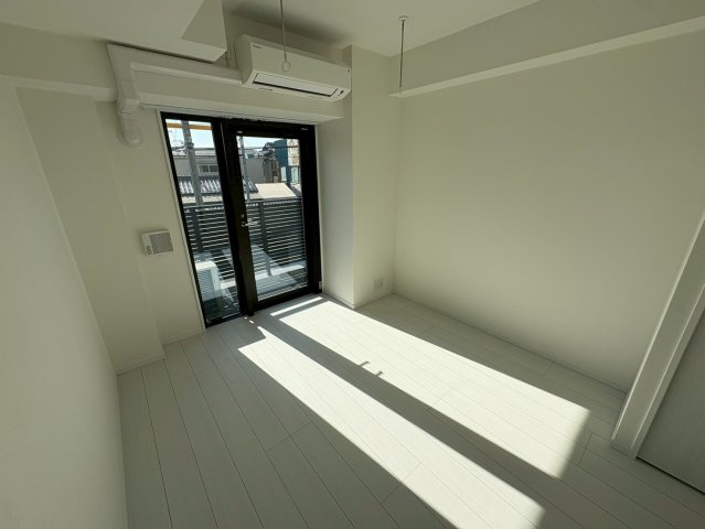 S-RESIDENCE本中山aloriaの居間・リビング