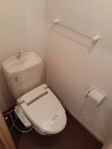 アニュ－グレイス新井薬師のトイレ|コンパクトで使いやすいトイレです