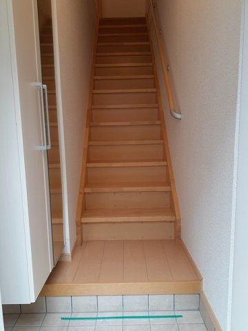 アニュ－グレイス新井薬師の玄関|きれいな玄関です