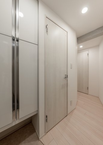 ＧＲＡＮ ＰＡＳＥＯ三宿Ⅱの玄関|シンプルで使いやすい玄関です