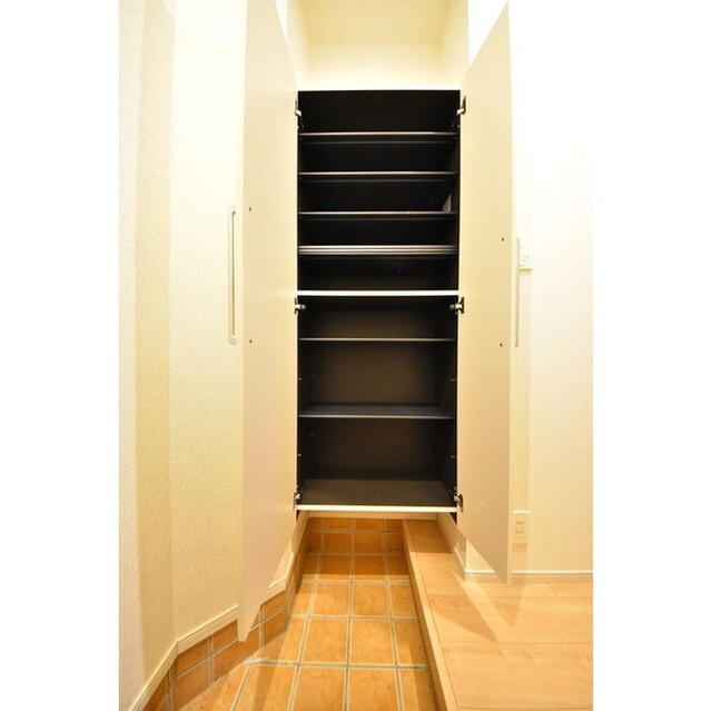 ミーテ本町の内装|明るい室内です