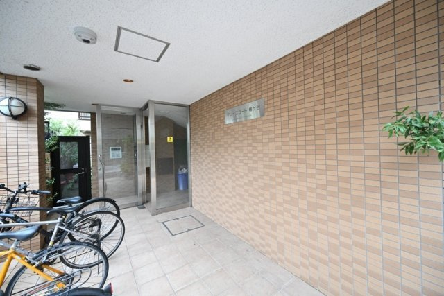 グレイスコート幡ヶ谷のエントランス|落ち着いたエントランスです