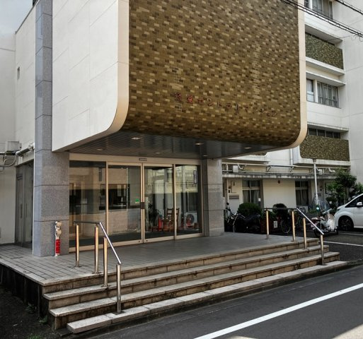 経堂セントラルマンションのエントランス|毎日通るエントランスはこのようになっています