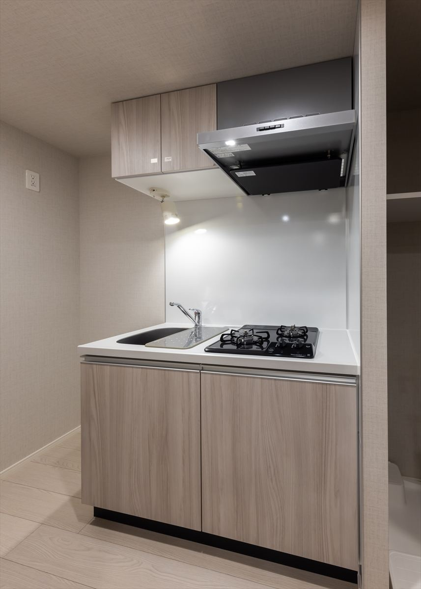 DIPS明大前のキッチン|コンパクトなキッチンで掃除もラクラク