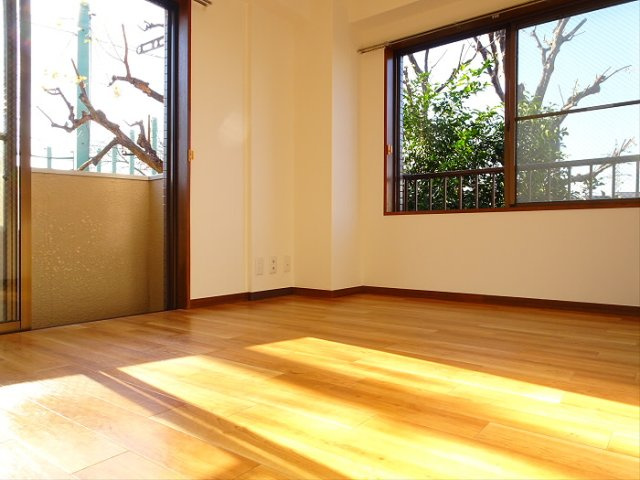 パークサイド波良の居間・リビング|ゆったりとしたリビングです