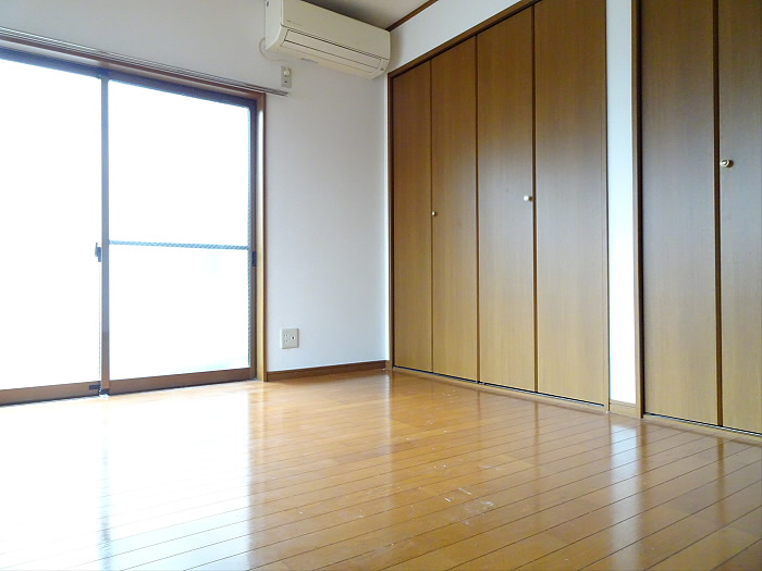 セジュール和泉の居間・リビング|こちらのリビングで趣味の時間をお楽しみください