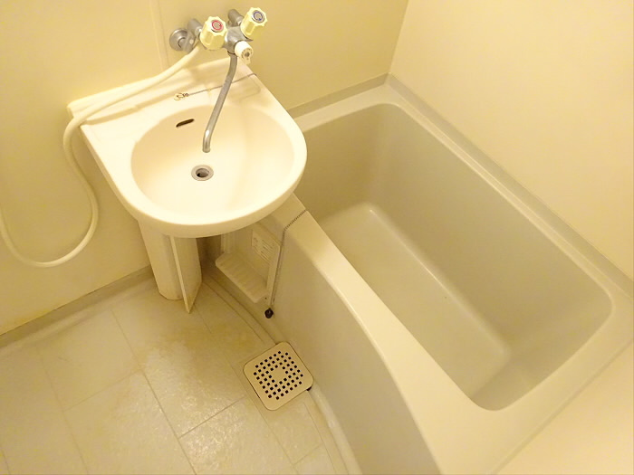 スプリングハイムの浴室|お風呂で日々の疲れを落としましょう