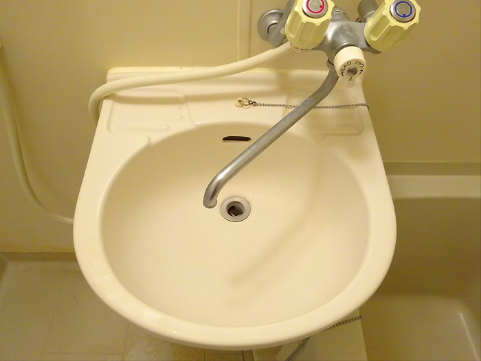 スプリングハイムの洗面所|脱衣スペースもあります