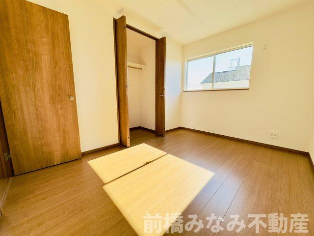 佐波郡玉村町斎田　A号棟(全６棟)　ハートフルタウン　新築建売分譲の洋室|ゆったりした洋室です