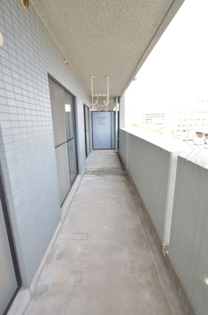 【バルコニー】