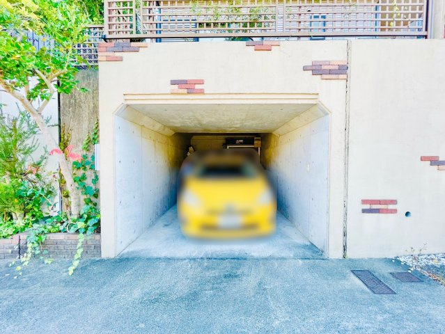 名東区梅森坂西一丁目戸建の駐車場|車庫