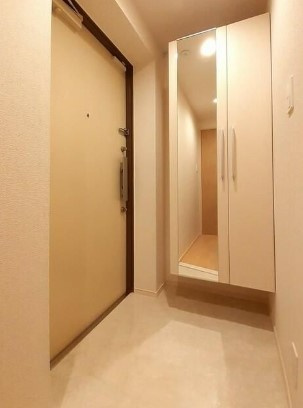 カステロ板橋本町の玄関