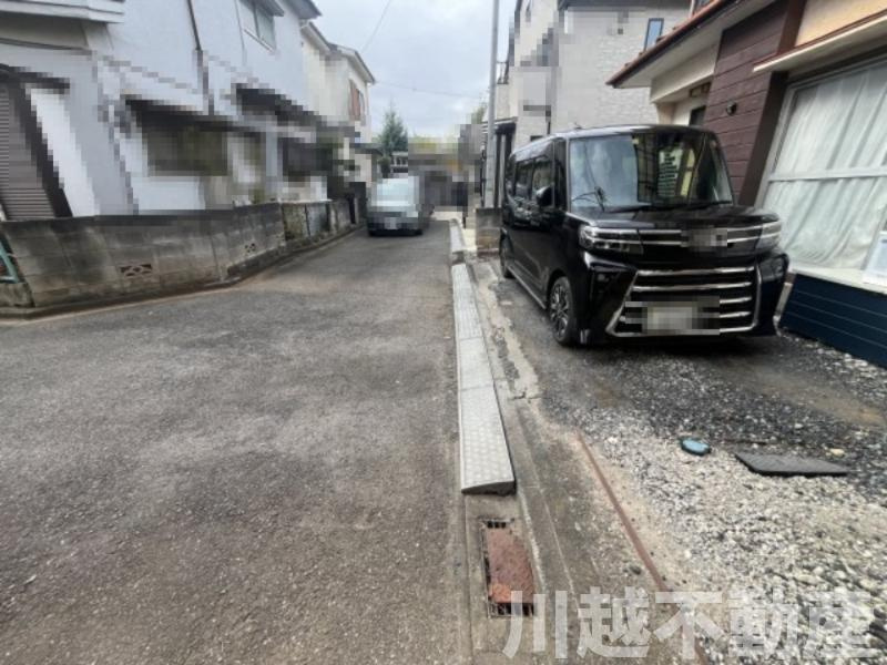 利回り12.5％の戸建収益物件の前面道路含む現地写真|前面道路含む現地写真です
