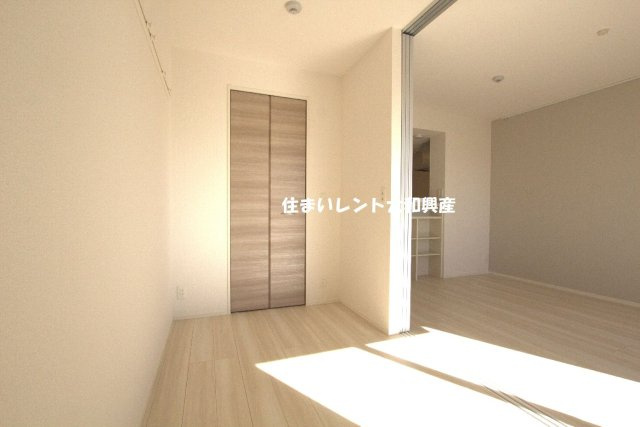 リュミエールミナミの洋室