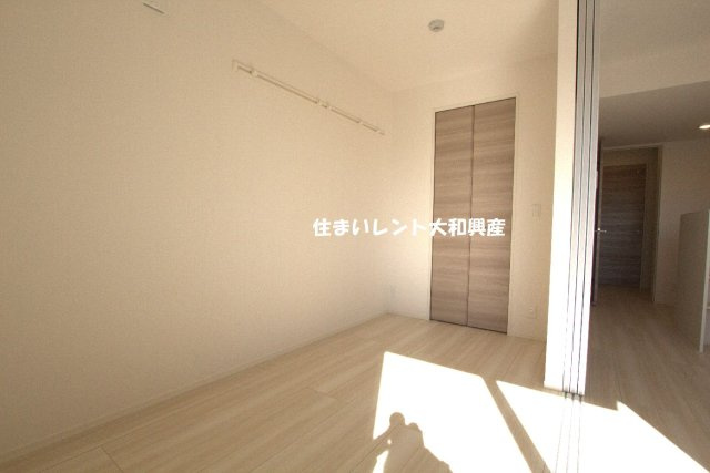 リュミエールミナミの洋室