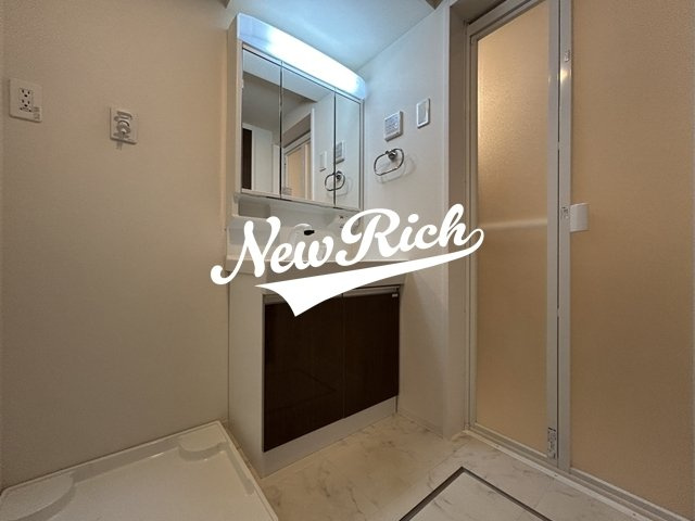 伊勢崎市八寸町のアパートの独立洗面台