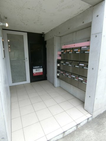 荻窪カフェレジデンスのエントランス
