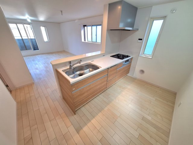 【キッチン】 | 板橋区蓮沼町　新築戸建 | 駅徒歩7分、LDKフロアに水廻り設備が集約された４LDK＋P！LDK19.1帖、主寝室8帖、全室6帖以上です♪♪