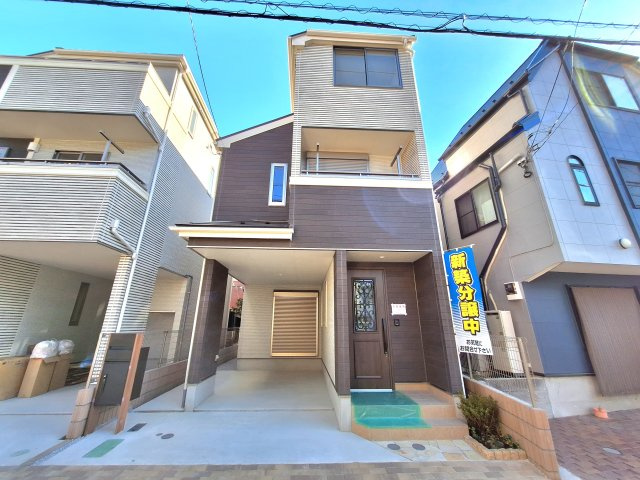 【外観】 | 板橋区蓮沼町　新築戸建 | 駅徒歩7分、LDKフロアに水廻り設備が集約された４LDK＋P！LDK19.1帖、主寝室8帖、全室6帖以上です♪♪