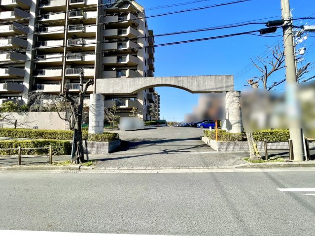 香久山パークスクエアN棟の外観|マンション入り口