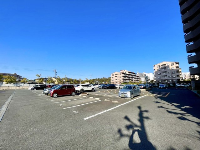 香久山パークスクエアN棟の駐車場|専用使用権付敷地内平面駐車場