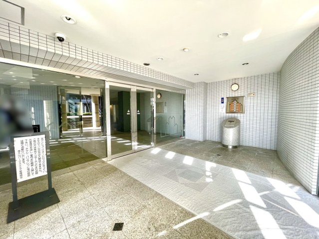 香久山パークスクエアN棟のエントランス|オートロック付きエントランス