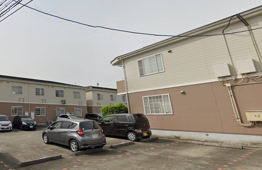 可児市　三棟一括アパートの駐車場