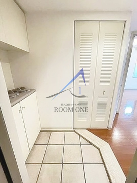 ＬＡＮＡＩ ＣＬＡＳＳＩＣＯの玄関|玄関です。