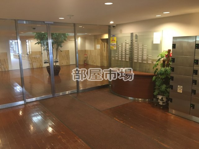 ラ・フォレ根岸のロビー