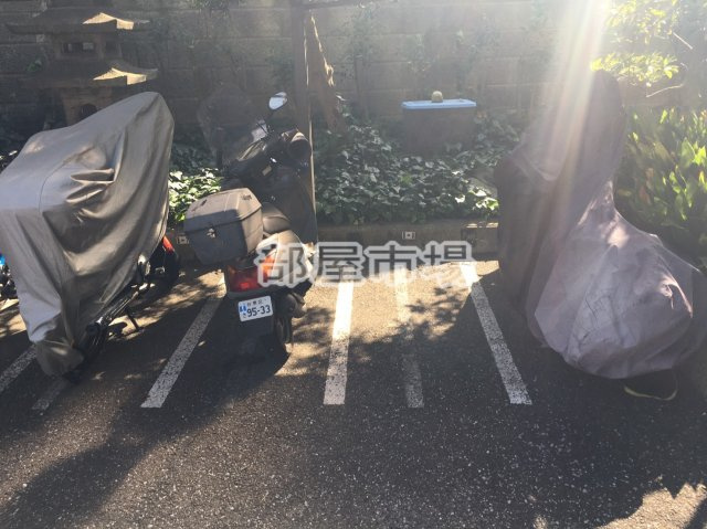 ラ・フォレ根岸のその他共用部分|バイク置場