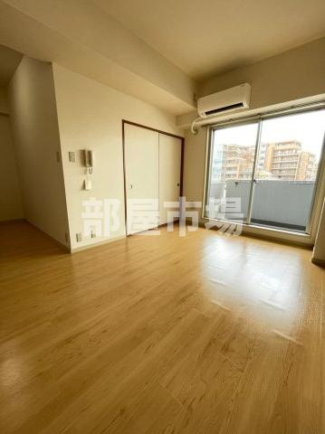 ラ・フォレ根岸の居間・リビング