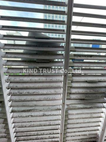 ハイマウントビルのバルコニー|外からの目が気にならないバルコニーで洗濯物が干せます