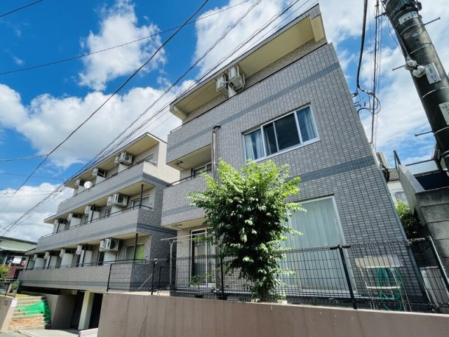 パレロワイヤル弦巻の外観