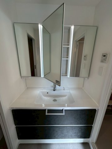 コロネード春日の洗面所