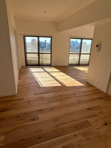 コロネード春日の居間・リビング