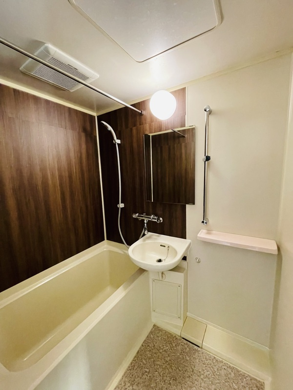 パレロワイヤル弦巻の浴室