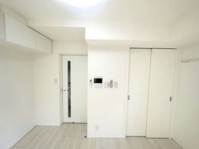 【洋室】 | リライア登戸EAST SIDE