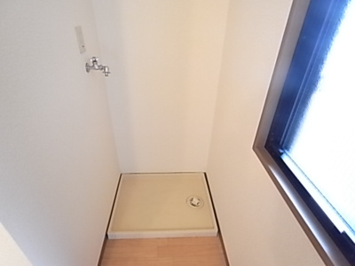  | シャルム蘇我 | 洗濯機置き場です