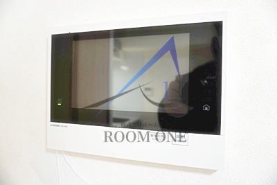 ルーブル志村坂上のセキュリティ|モニター付きインターホンです。