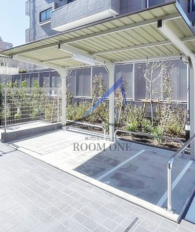 ルーブル志村坂上