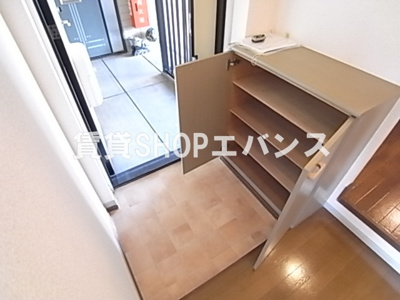 【玄関】 | ボアクレールB | 明るい玄関です