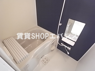 【浴室】 | リーセント・メゾンS | 落ち着いた空間のお風呂です