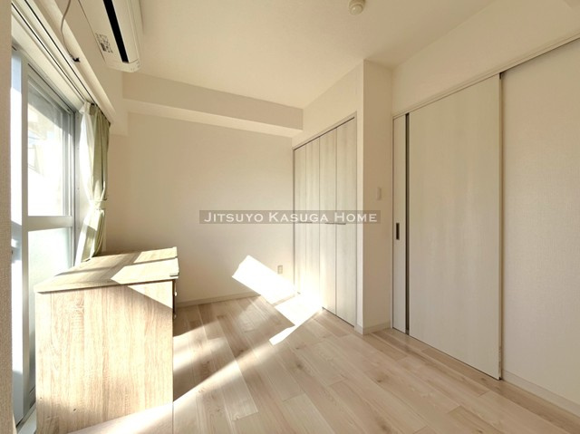 ※デスクは付帯ございません。