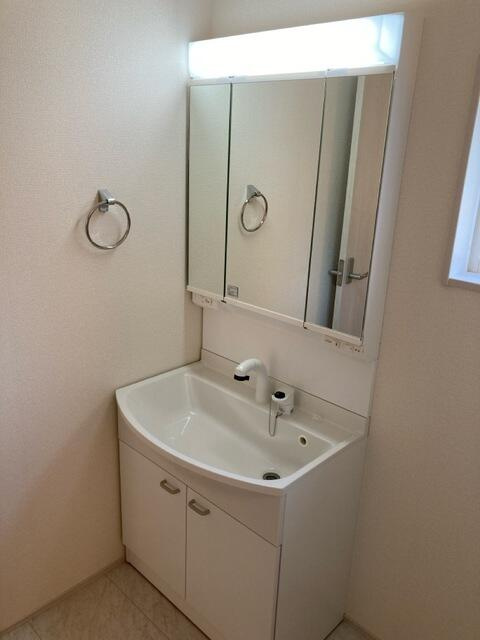 リーブルガーデン宇都宮市今宮第６　新築一戸建ての独立洗面台