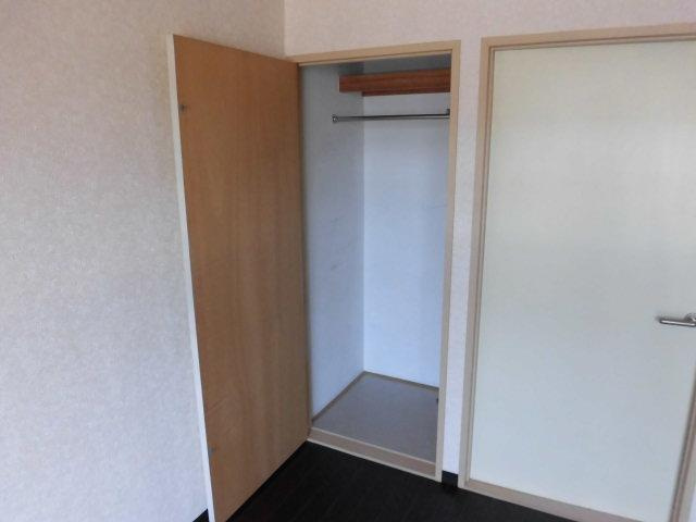 サン・アジュールの収納|こまごまとしたものを収納できそうですね