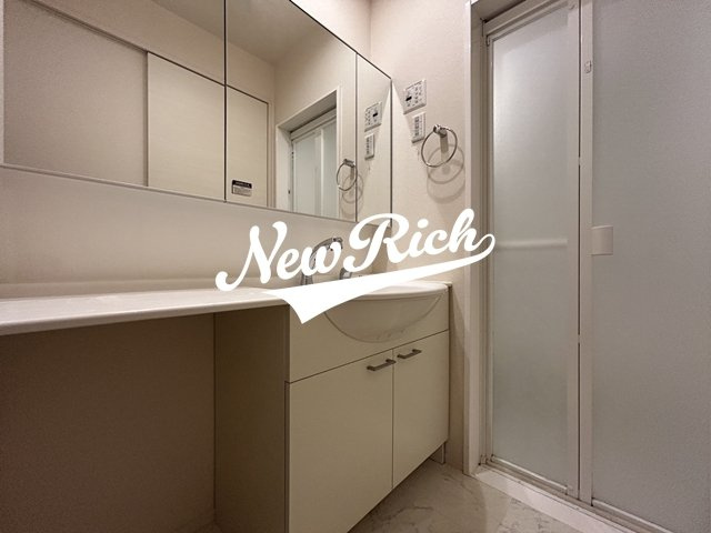 高崎市菅谷町のアパートの独立洗面台