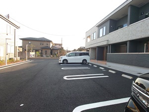 ヤングウッズ柏の葉Ⅱの駐車場
