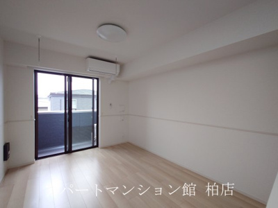 【居間・リビング】 | ヤングウッズ柏の葉Ⅱ