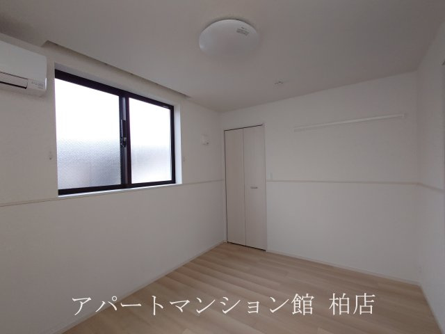 ヤングウッズ柏の葉Ⅱの洋室